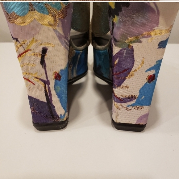 Donald J. Pliner Purple and Blue Artistic Platform Wedge  Sandals - Picture 8 of 9